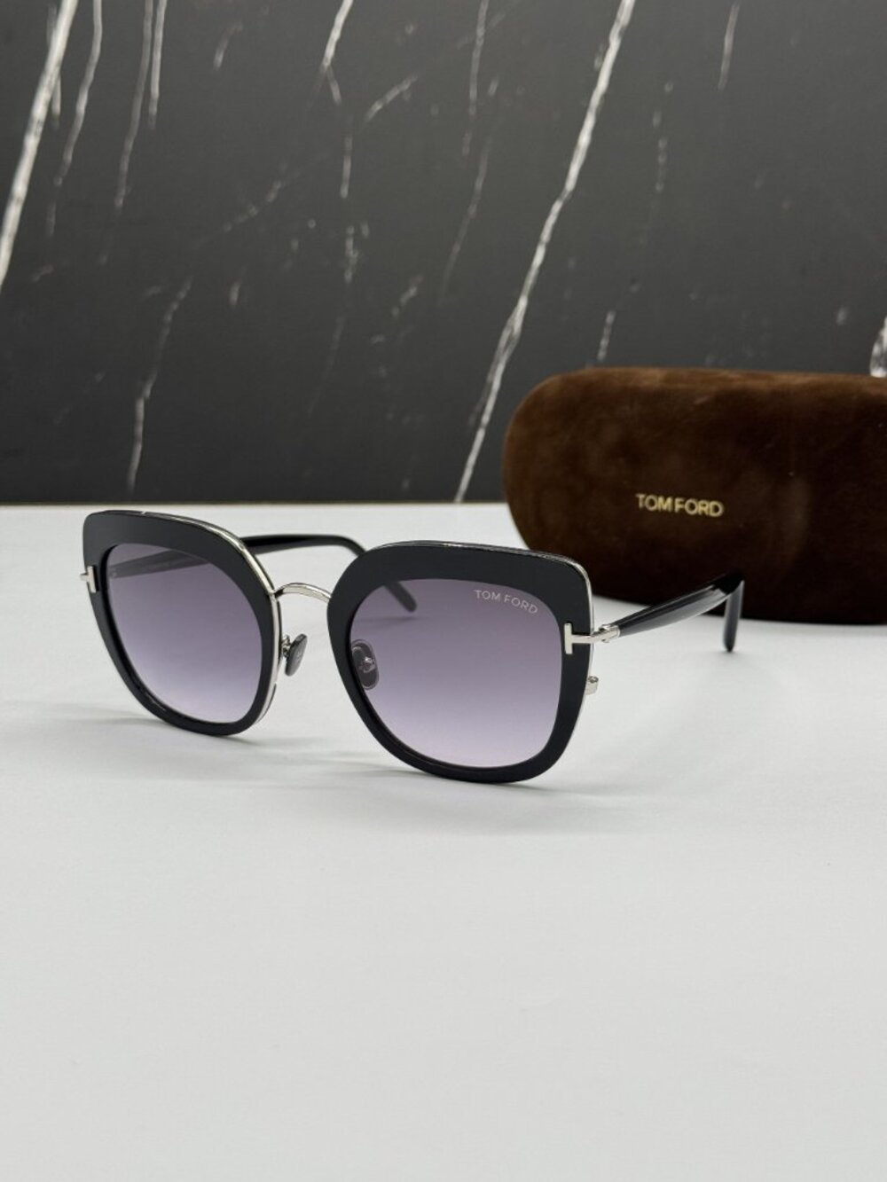 NEW TOM FORD VIRGINIA TF945 05B WOMEN BLACK SUNGLASSES TOM FORD FT0945/S